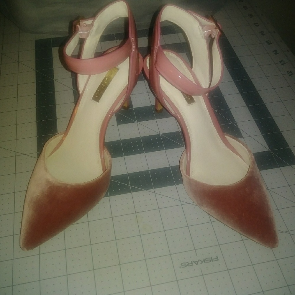 Lo-Kota Pumps